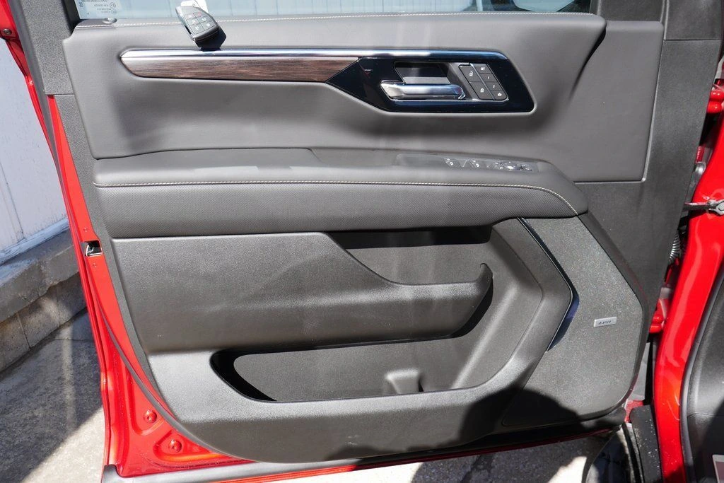 2026 Chevrolet Suburban Premier - Photo 33