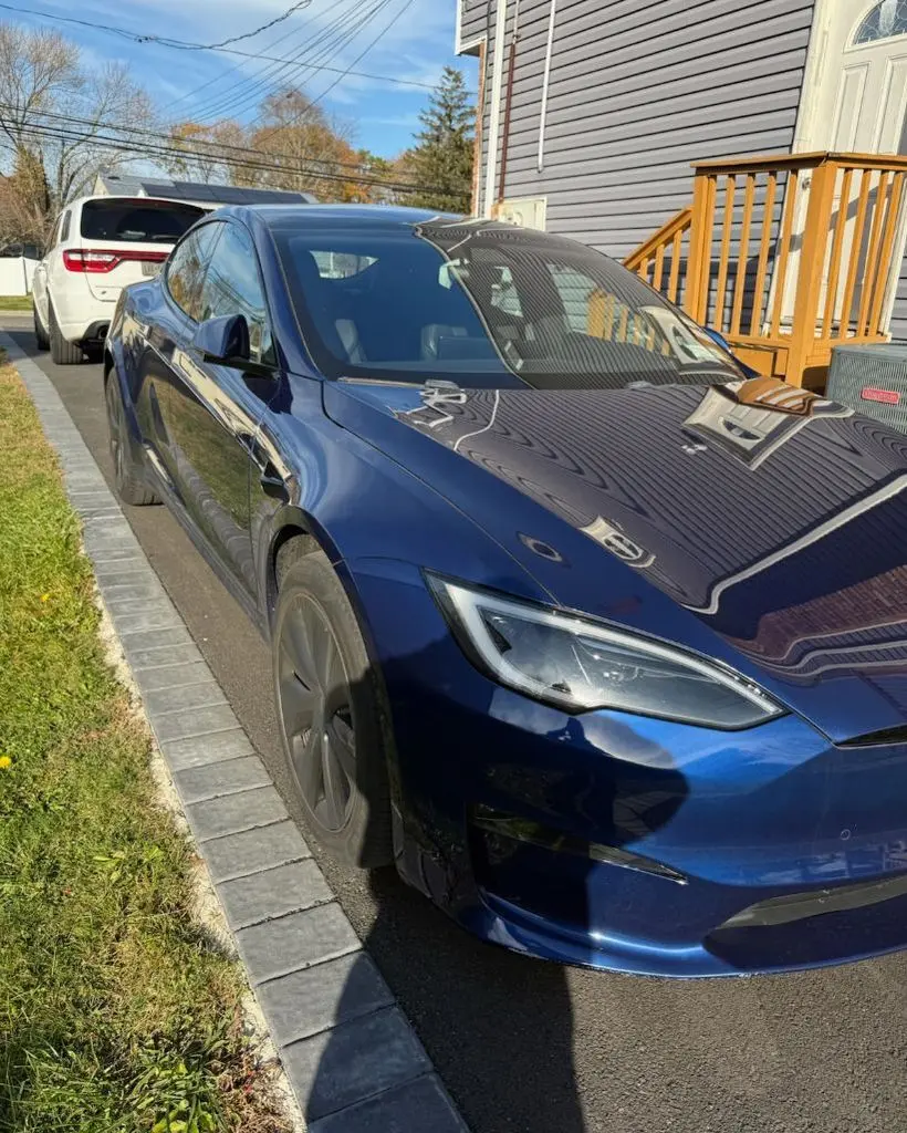 2022 Tesla Model S Base's photo