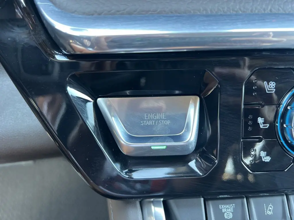 2025 Gmc Sierra HD Denali photo 23