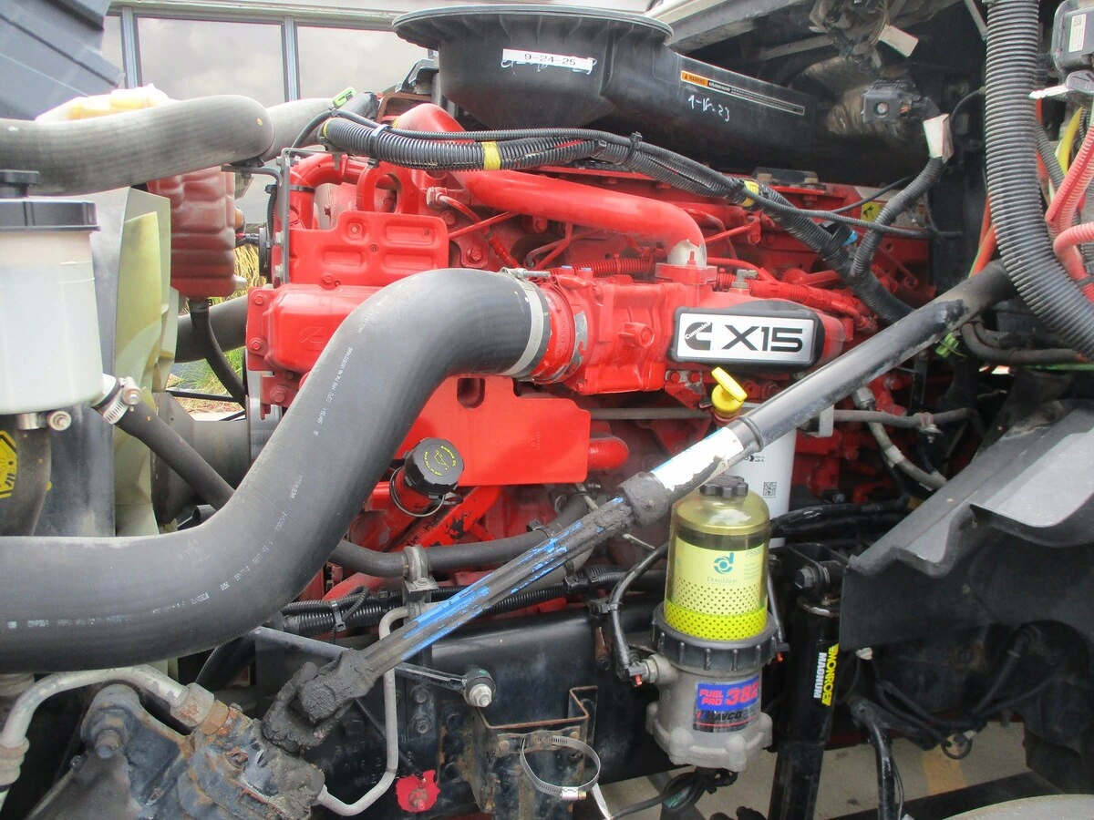 2022 International LT in Altoona, IA — photo 7