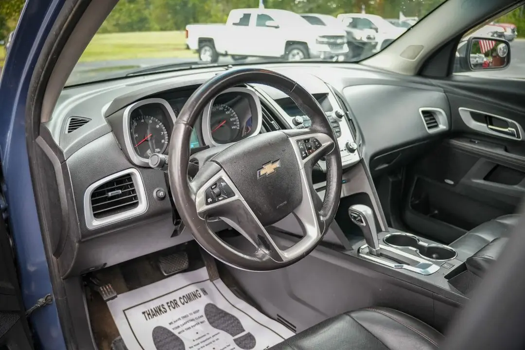 2011 Chevrolet Equinox LT photo 20