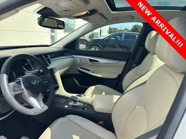 2022 Infiniti QX50 Essential photo 7