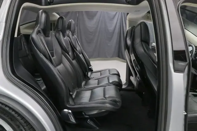 2016 Tesla Model X 90D photo 18