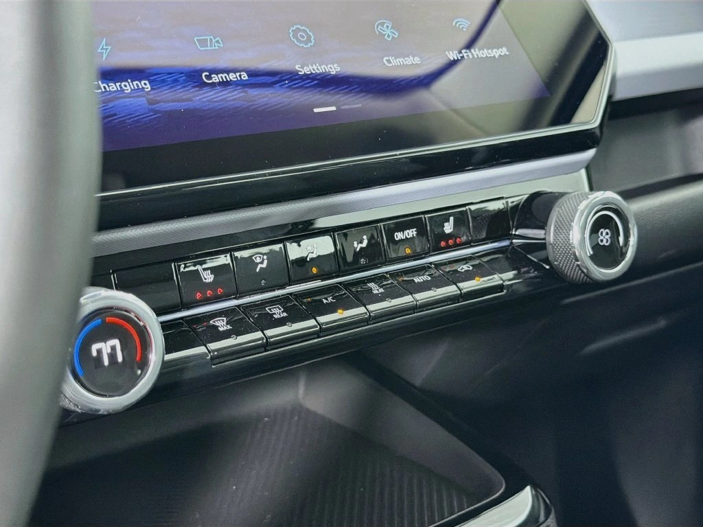 2027 Chevrolet Bolt EV LT - Photo 20