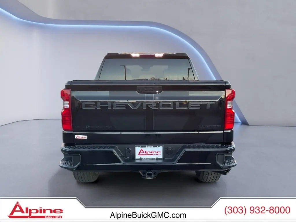 2023 Chevrolet Silverado 1500 Custom photo 4