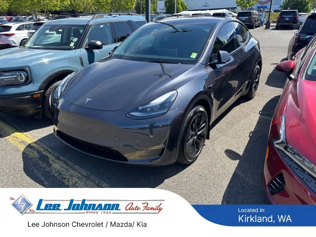 2025 Tesla Model Y Long Range Dual Motor All-Wheel Drive's photo