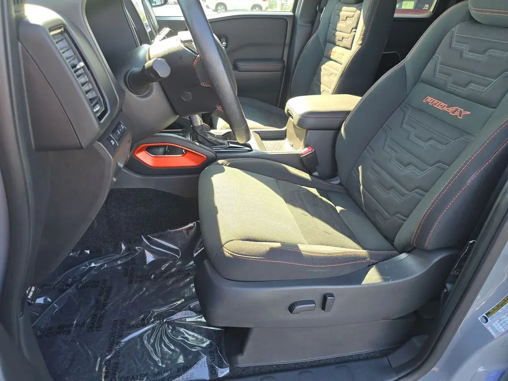 2023 Nissan Frontier PRO-4X photo 23