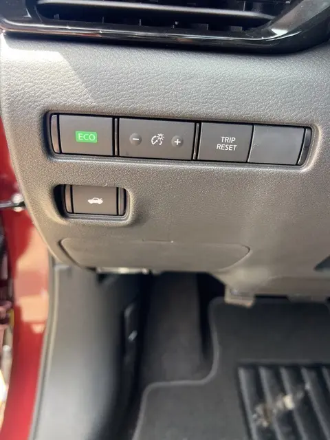 2025 Nissan Sentra SV photo 11