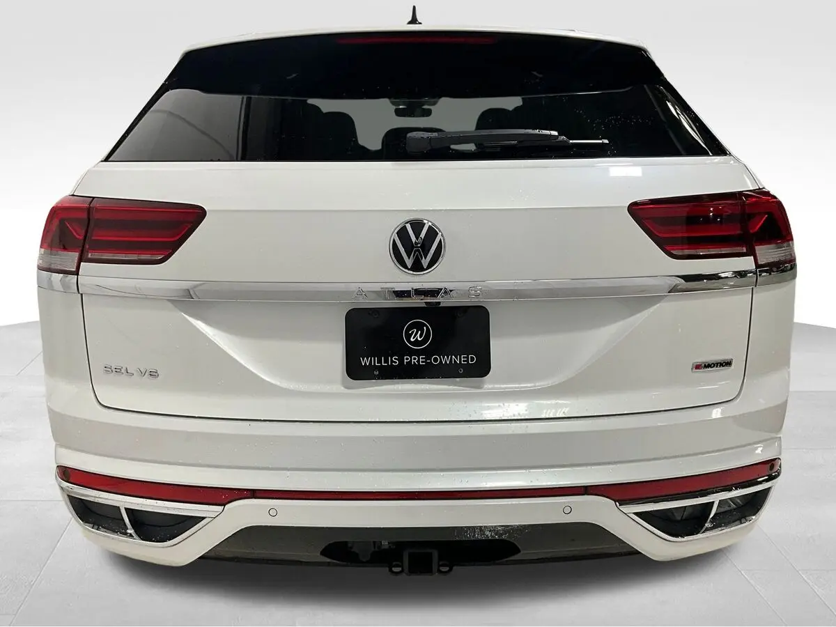 2022 Volkswagen Atlas Cross Sport V6 SEL Premium R-Line photo 3