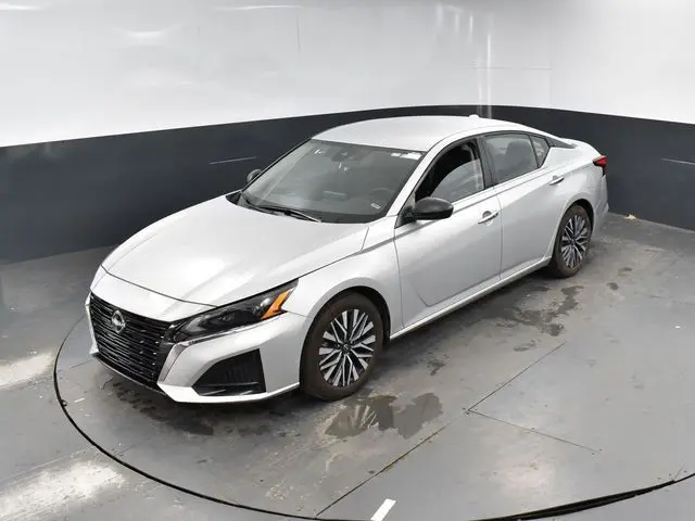2024 Nissan Altima 2.5 SV photo 26