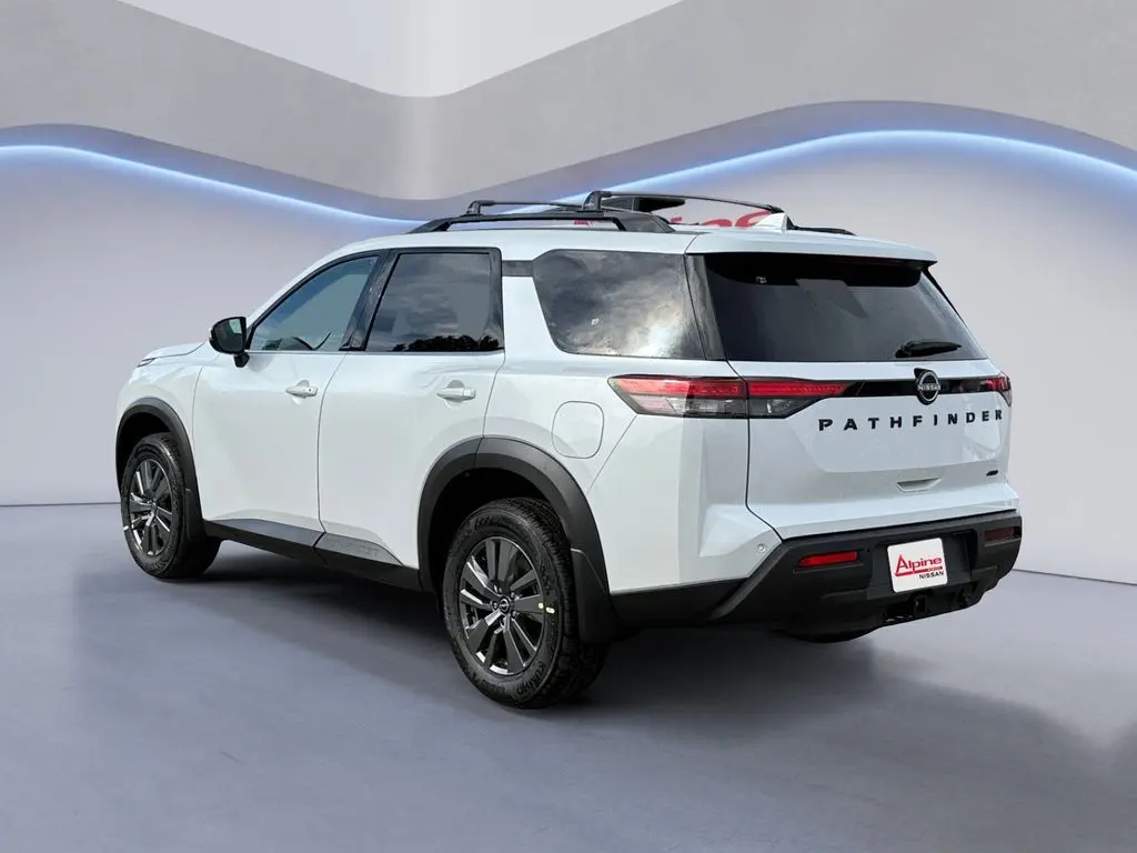 2025 Nissan Pathfinder SV photo 3