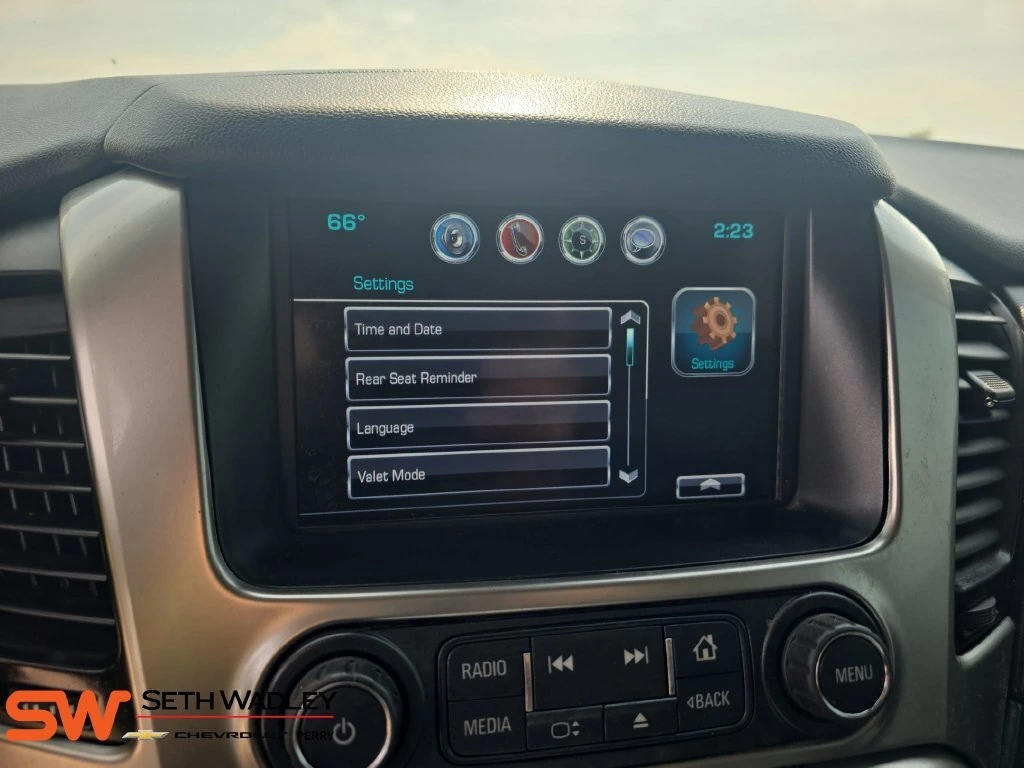 2019 Chevrolet Suburban LT - Photo 22