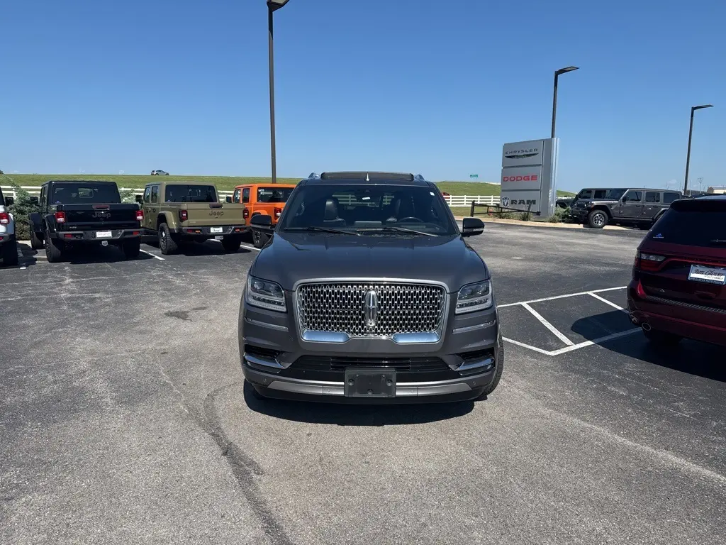 2021 Lincoln Navigator L Reserve photo 3
