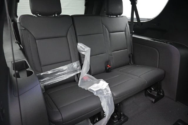 2026 Chevrolet Suburban LT - Photo 28