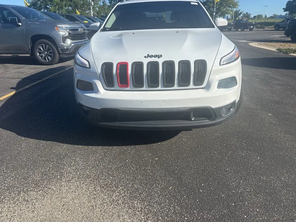 2014 Jeep Cherokee Latitude photo 3