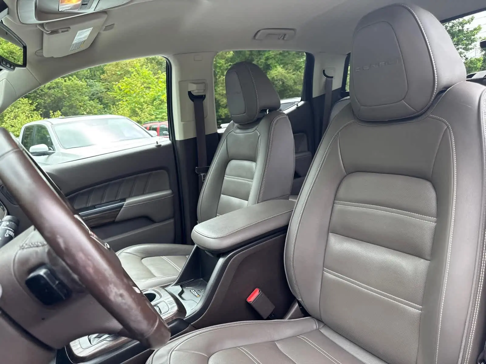2021 Gmc Canyon Denali photo 13