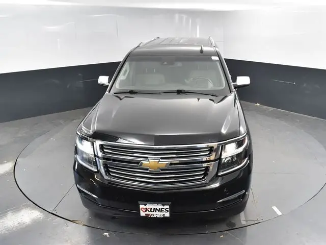 2016 Chevrolet Suburban LTZ photo 29