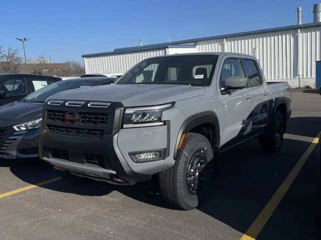 2026 Nissan Frontier PRO-4X's photo