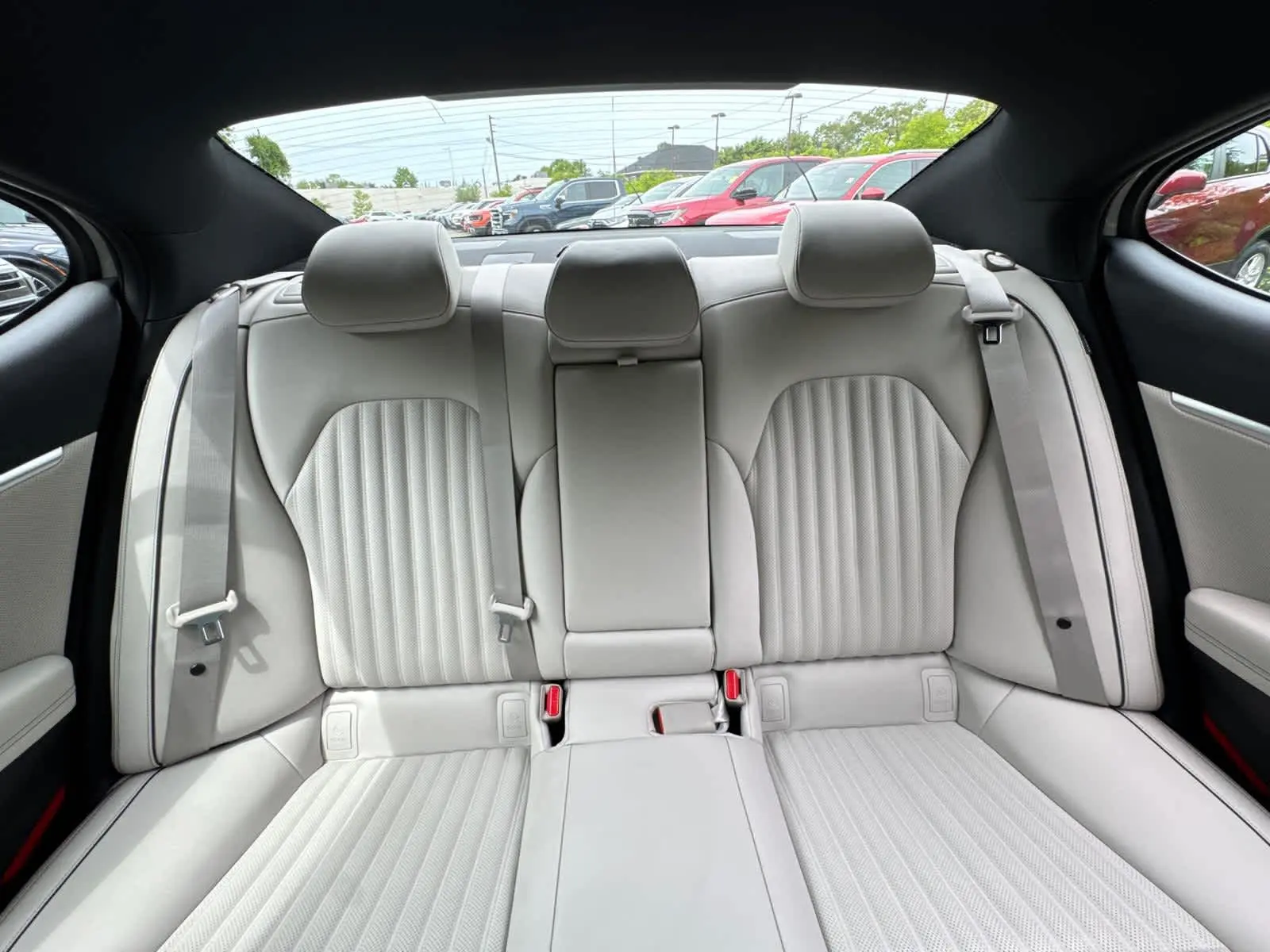 2025 Genesis G70 2.5T photo 29