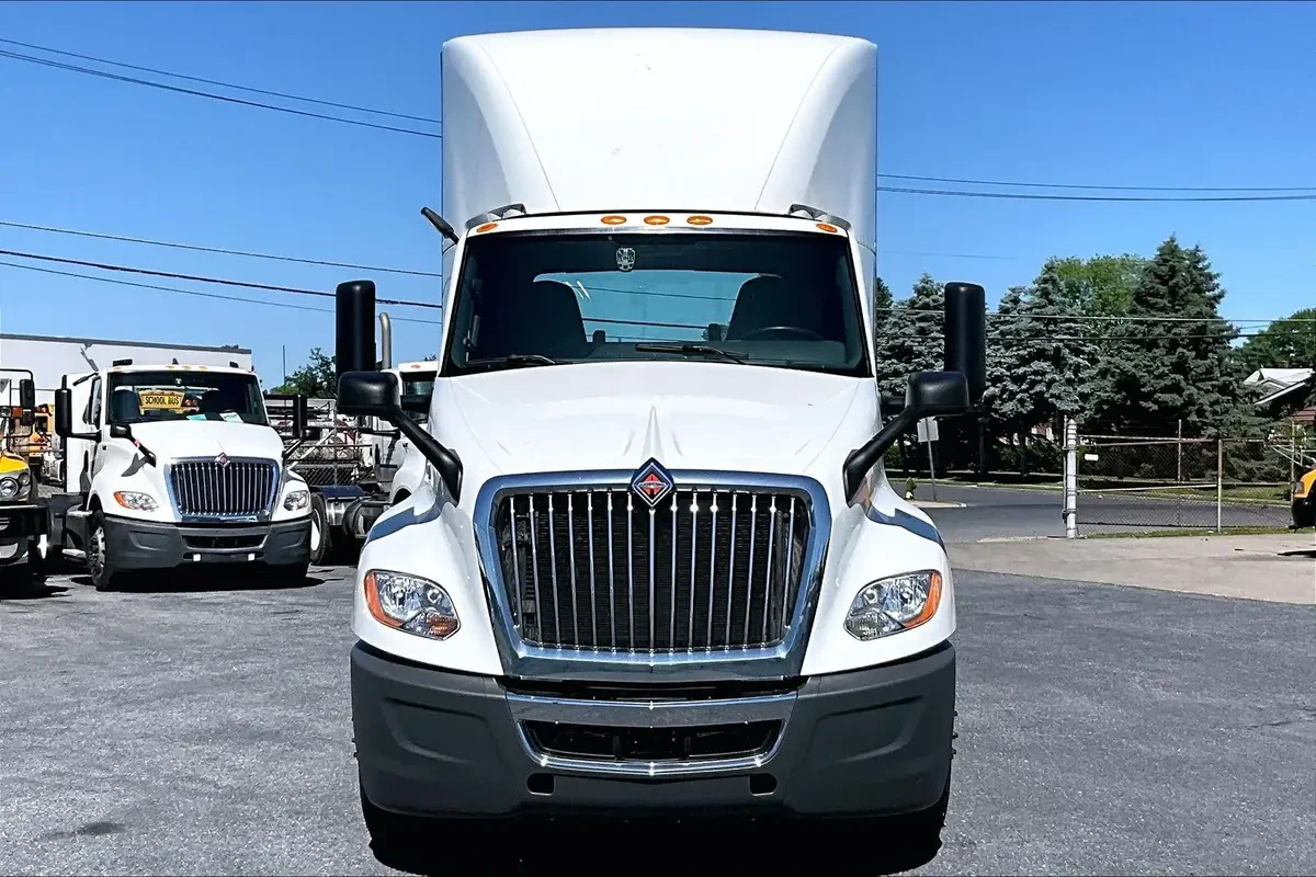 2022 International LT in Allentown, PA — photo 3