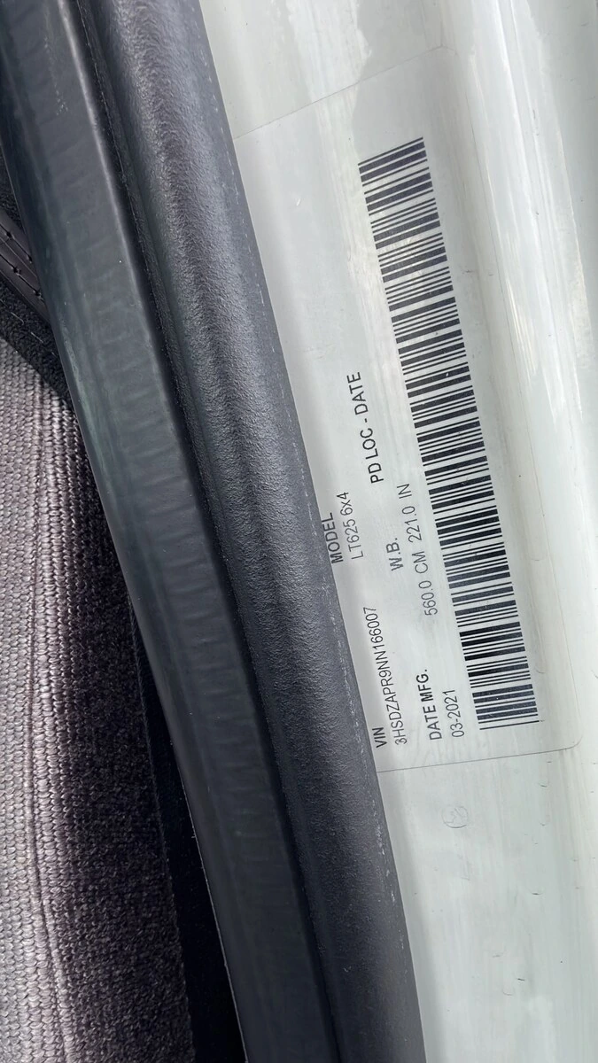 2022 International LT in Syracuse, NY — photo 8