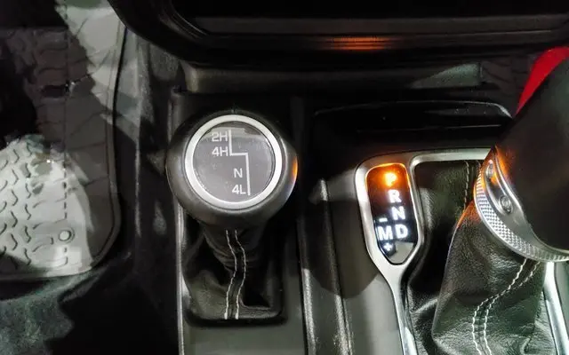 2021 Jeep Wrangler Unlimited Sahara photo 25