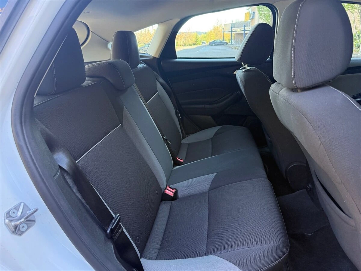 2014 Ford Focus SE - Photo 22