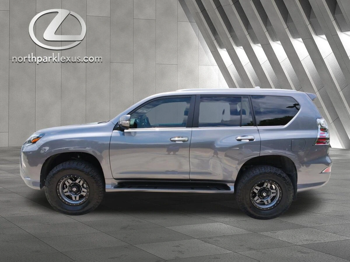 2023 Lexus GX 460 460 PREMIUM's photo