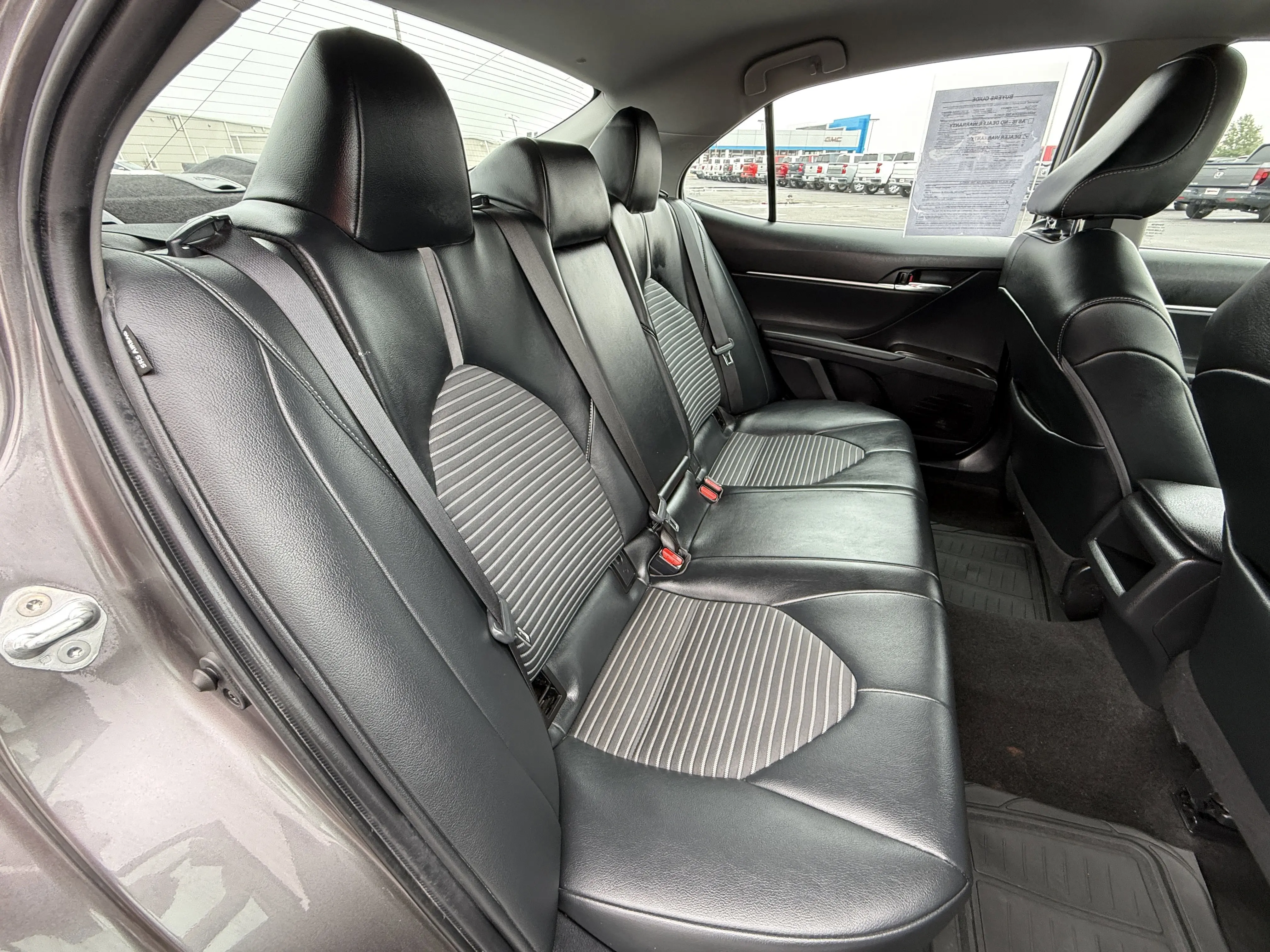 2021 Toyota Camry SE photo 14