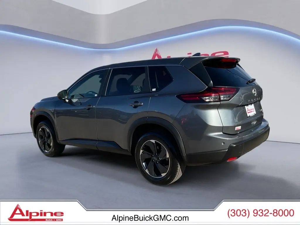2024 Nissan Rogue SV photo 3