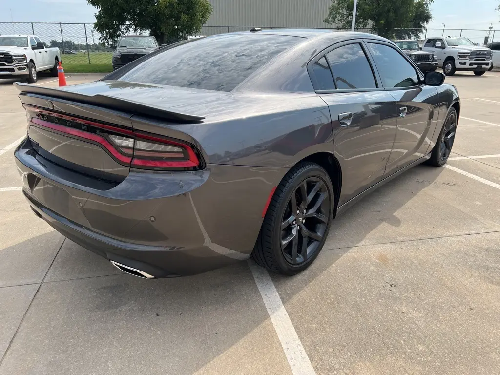 2022 Dodge Charger SXT photo 3