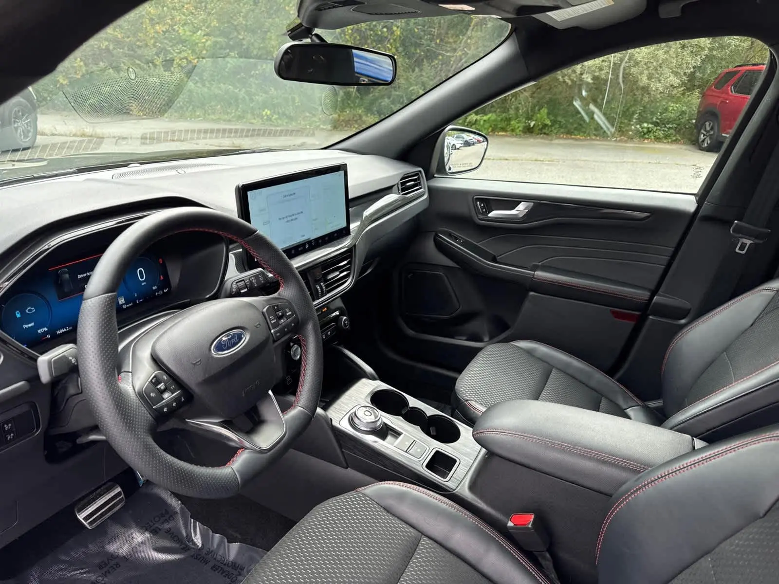 2024 Ford Escape ST-Line Select photo 11