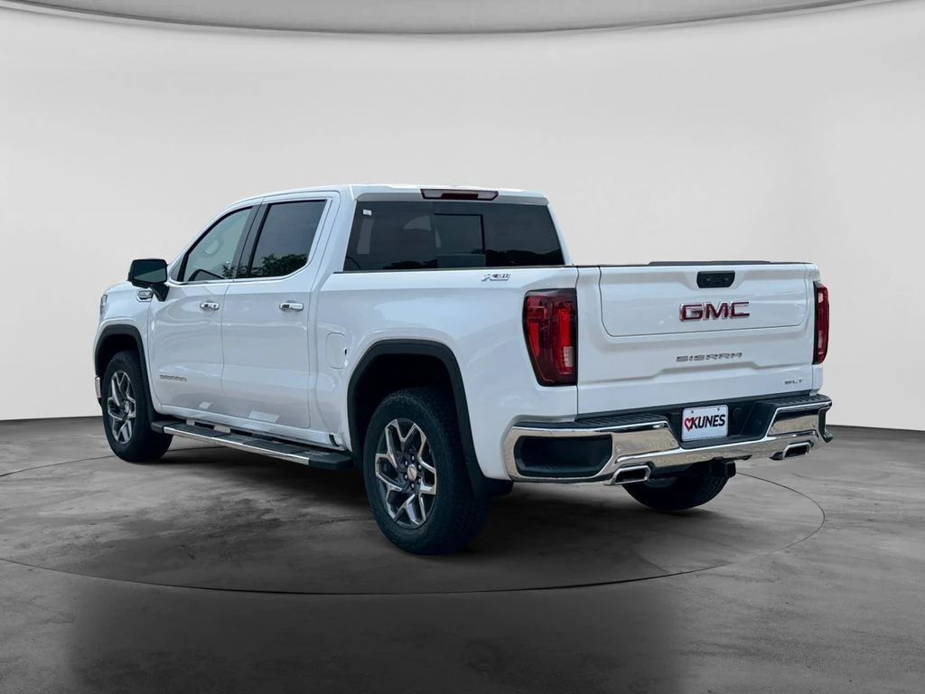 2026 GMC Sierra 1500 SLT - Photo 6