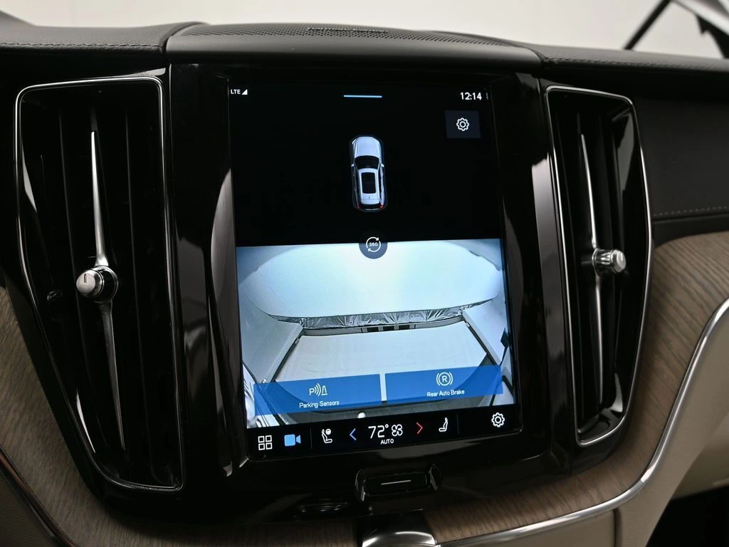 2022 Volvo - image 21