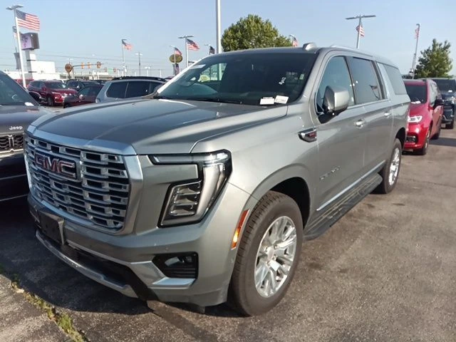 2025 GMC Yukon Denali AWD's photo