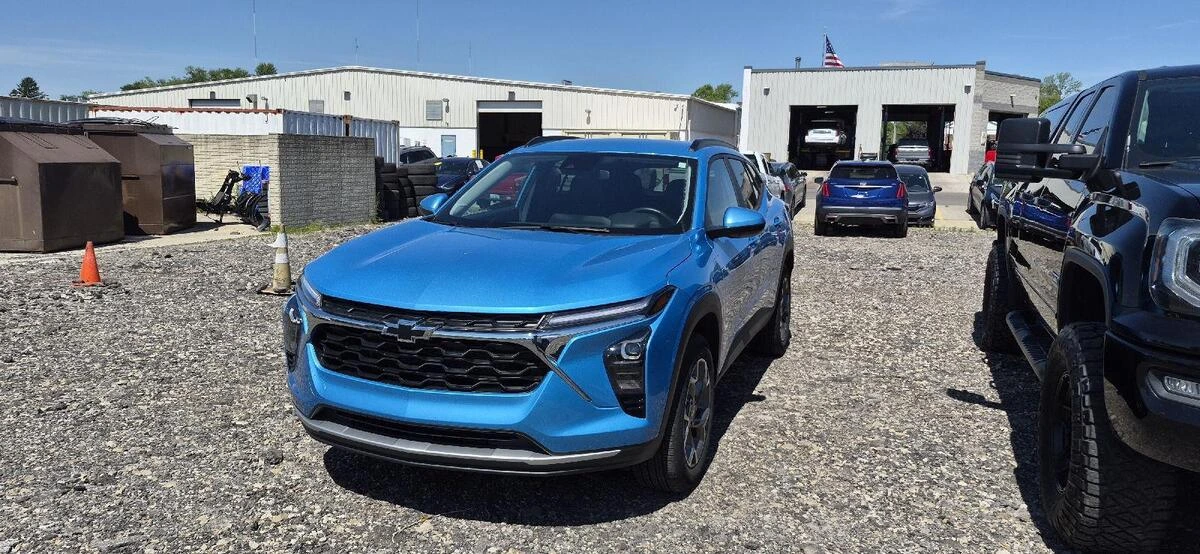 2025 Chevrolet Trax LT's photo