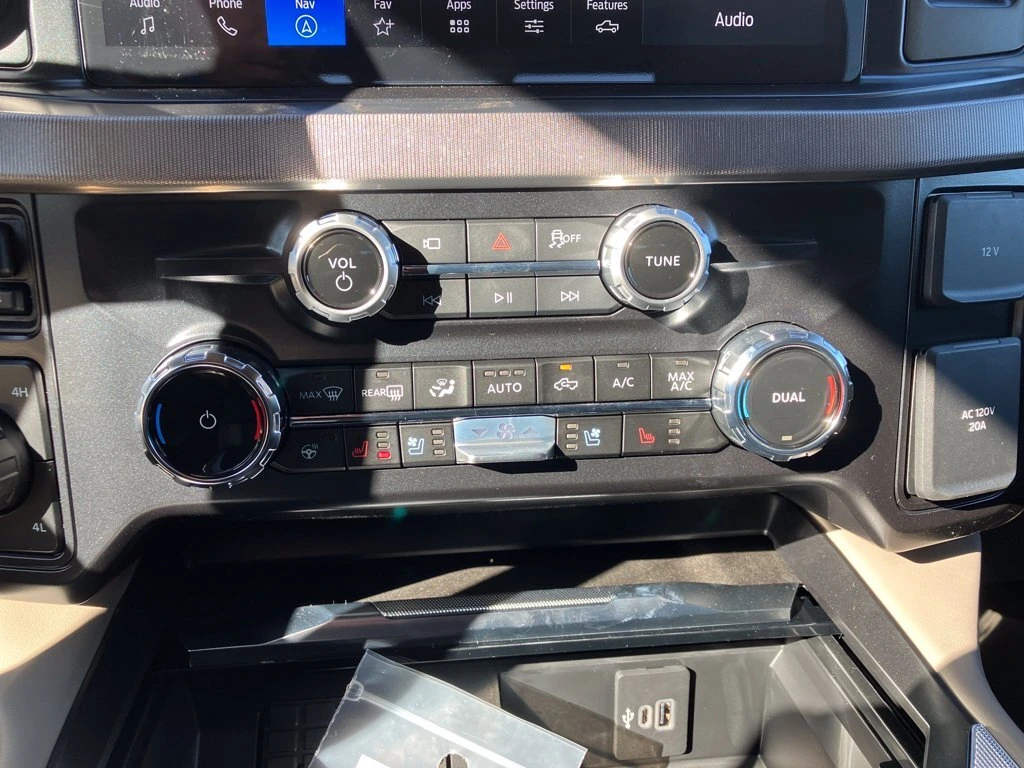 2026 Ford F-250 Super Duty Platinum - Photo 24