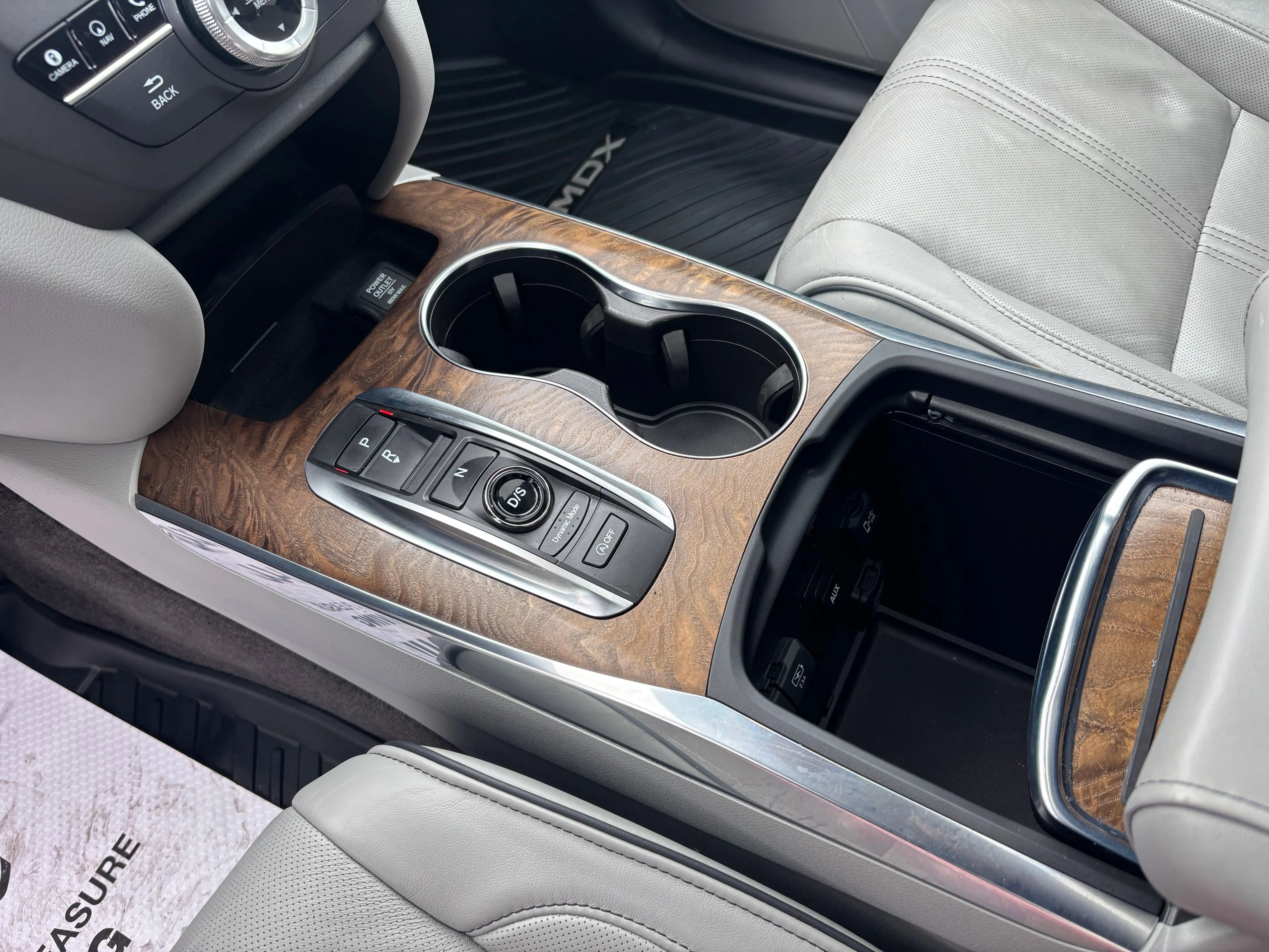 2020 Acura MDX SH-AWD Advance photo 4