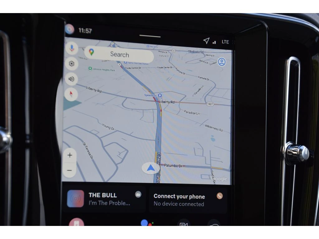 2026 Volvo - image 19