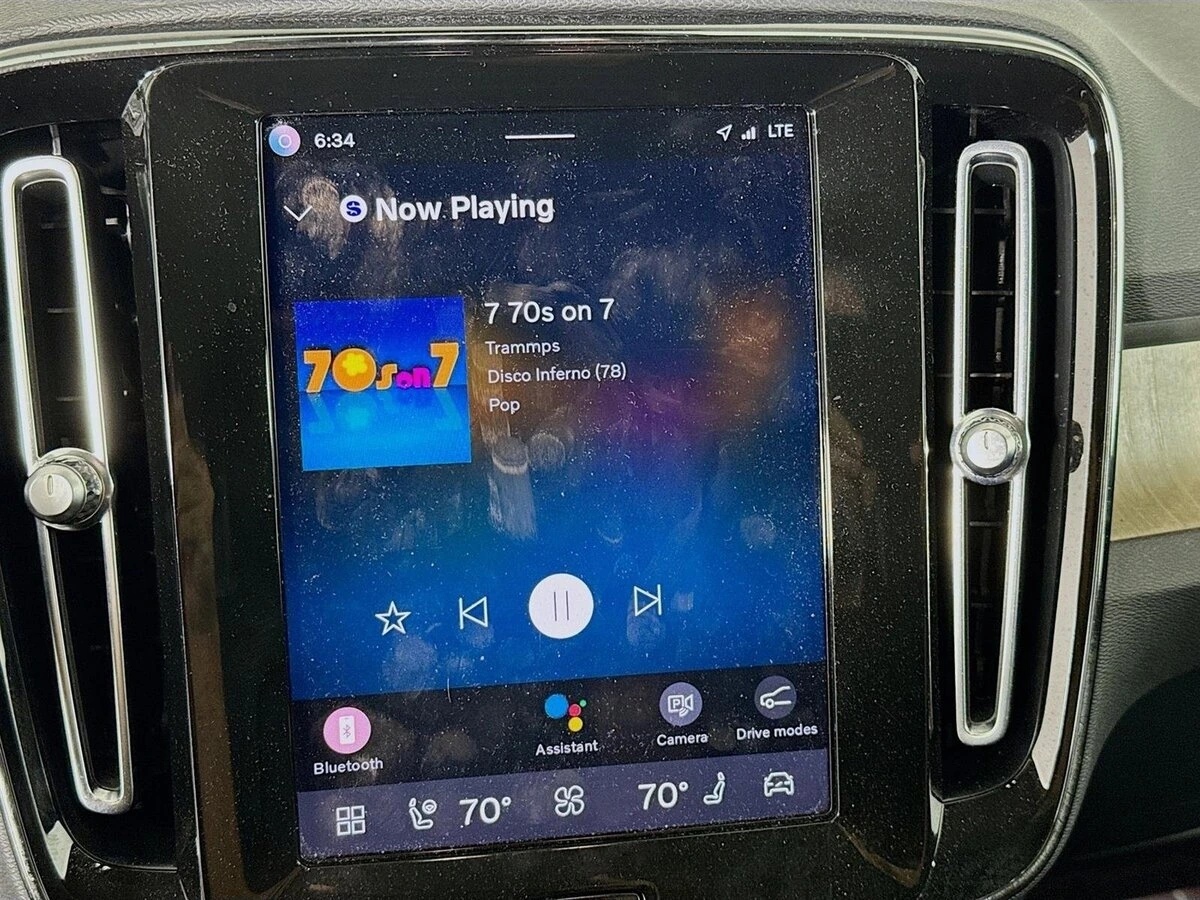 2023 Volvo - image 15