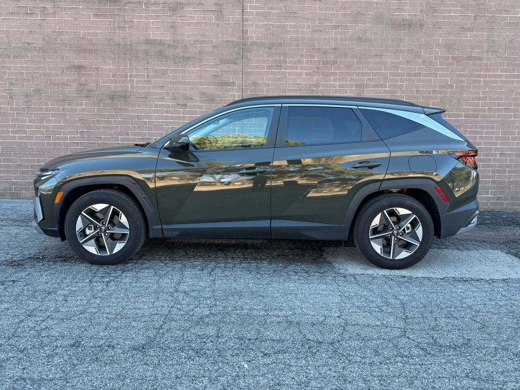 Used 2025 Hyundai Tucson SEL with VIN 5NMJB3DE3SH537082 for sale in Kansas City