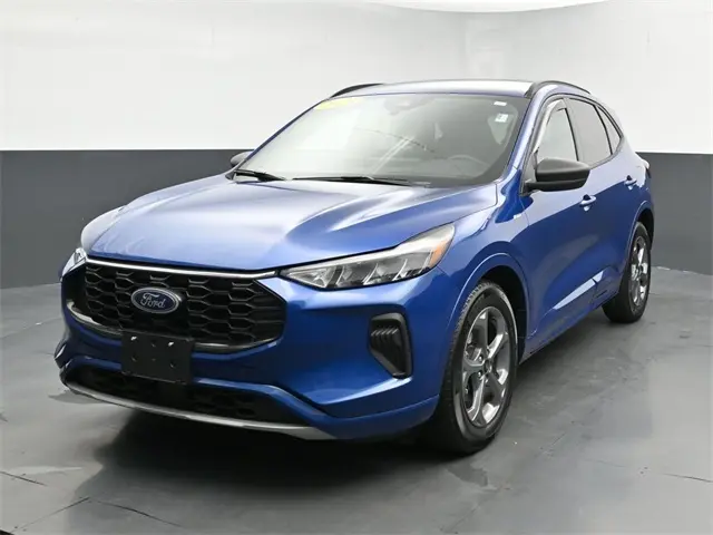 2023 Ford Escape Hybrid ST-Line photo 4