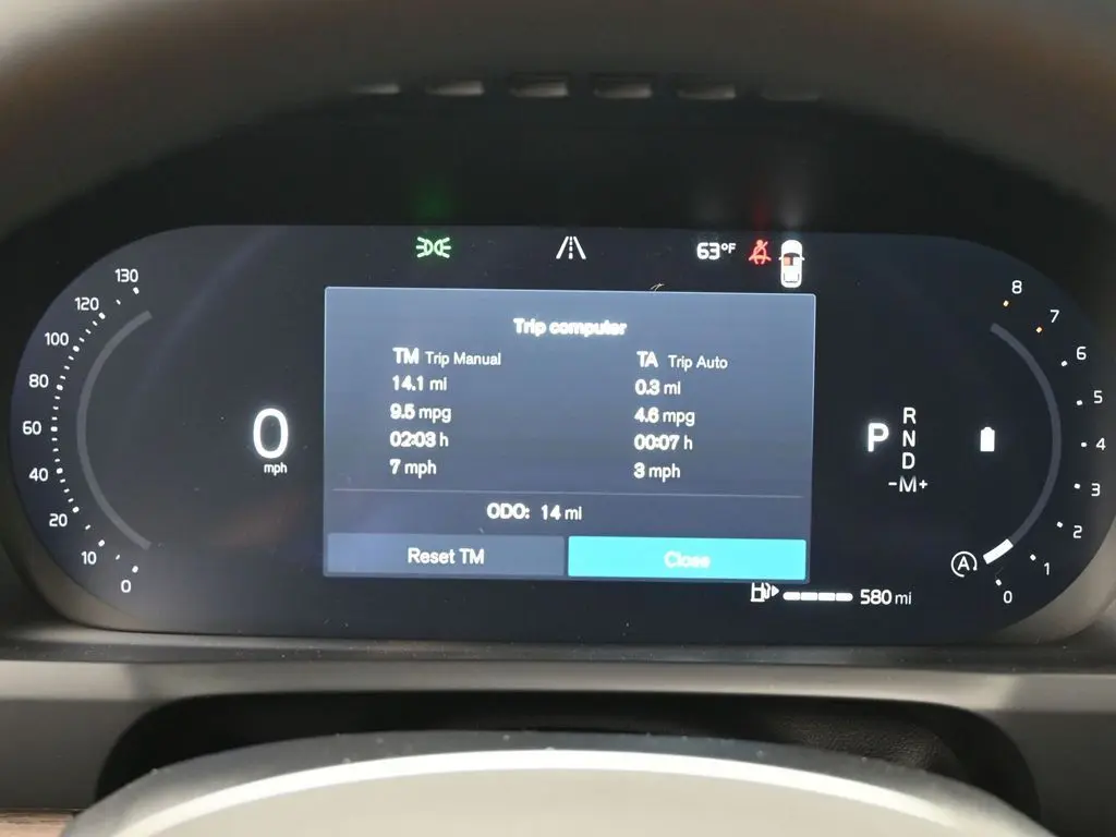 2026 Volvo - image 9