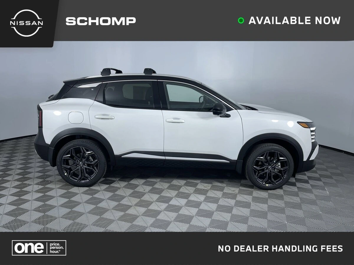 2026 Nissan KICKS SR AWD's photo