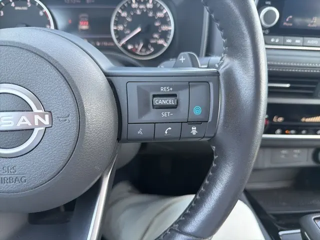 2024 Nissan Rogue SV photo 18