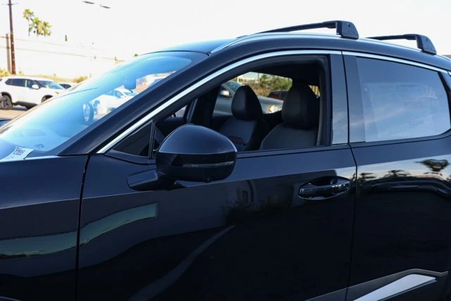 2025 Nissan Kicks SR - Photo 12