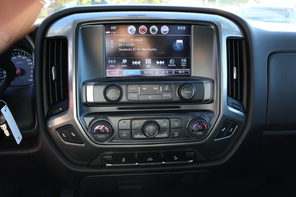 2018 Chevrolet Silverado 1500 LT - Photo 17