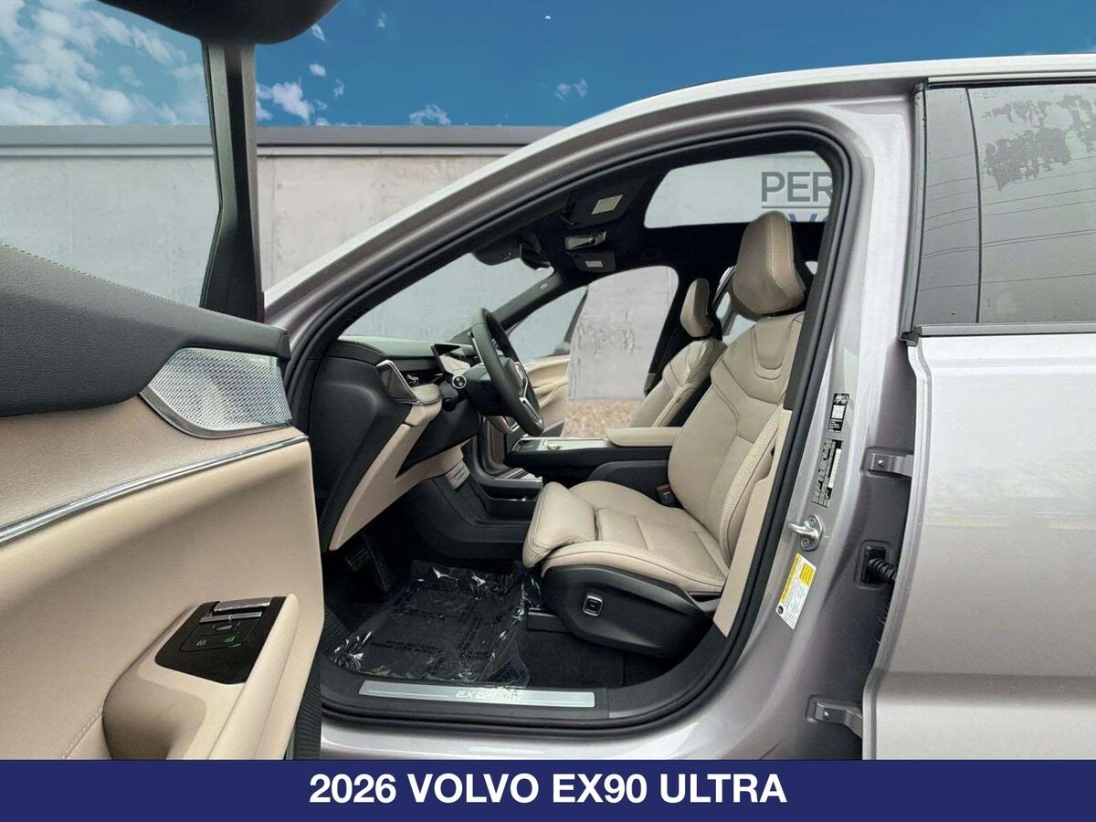 2026 Volvo - image 14