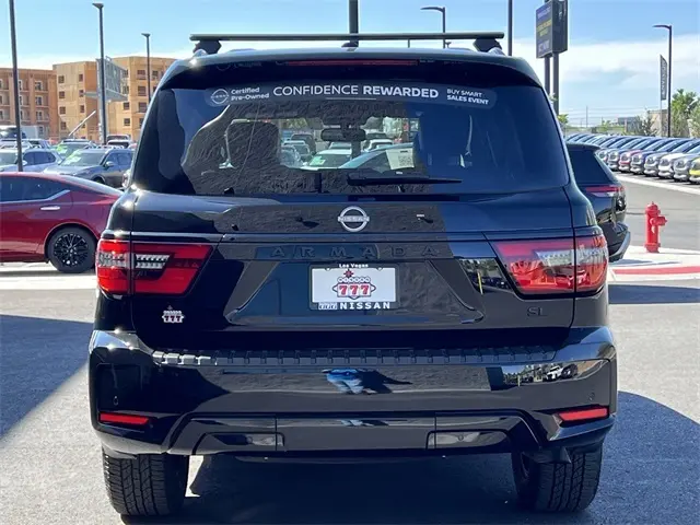 2023 Nissan Armada SL photo 5