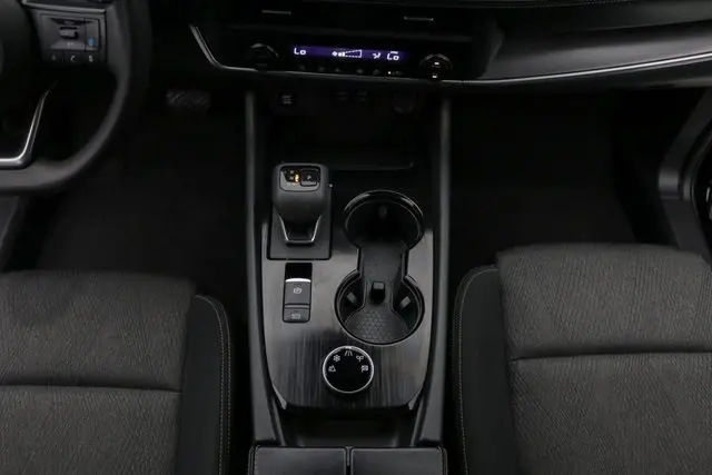 2024 Nissan Rogue SV photo 24